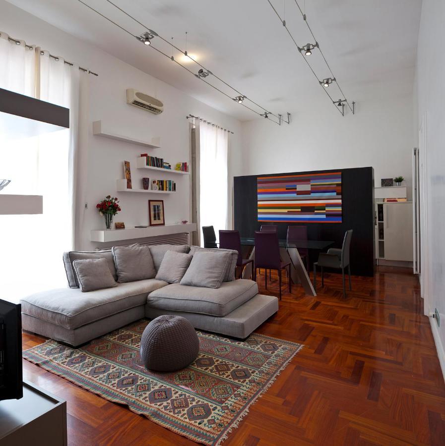 Elegant Apartment At Chiaia By Wonderful Italy Napoli Esterno foto