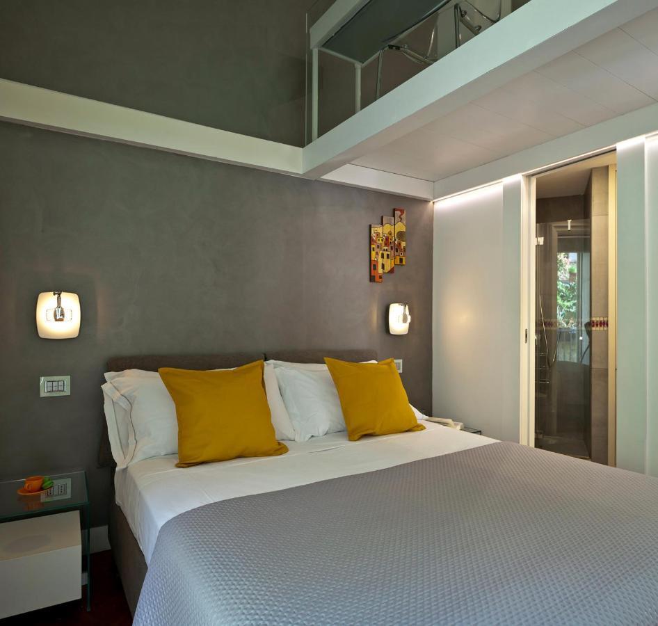 Elegant Apartment At Chiaia By Wonderful Italy Napoli Esterno foto