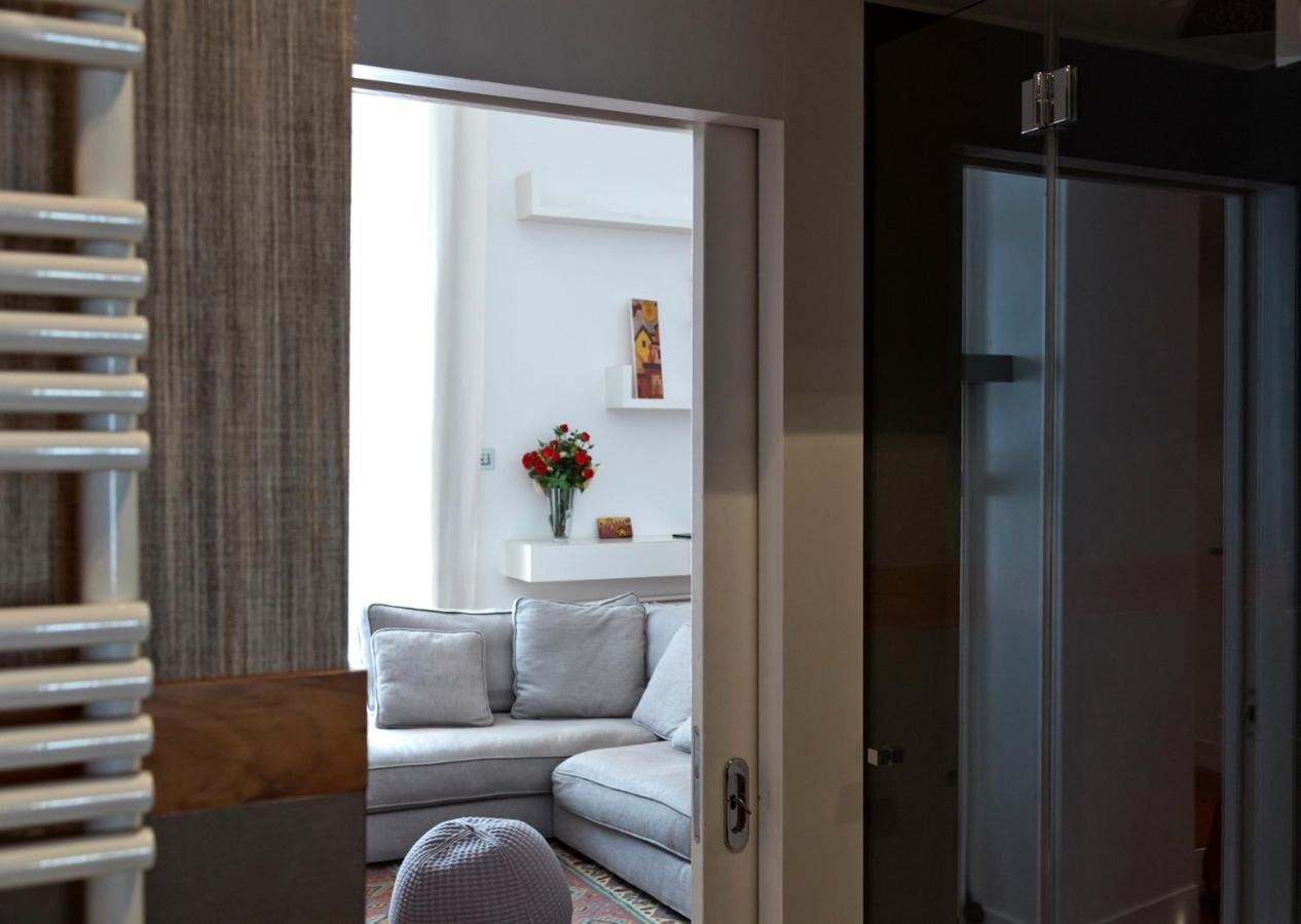 Elegant Apartment At Chiaia By Wonderful Italy Napoli Esterno foto