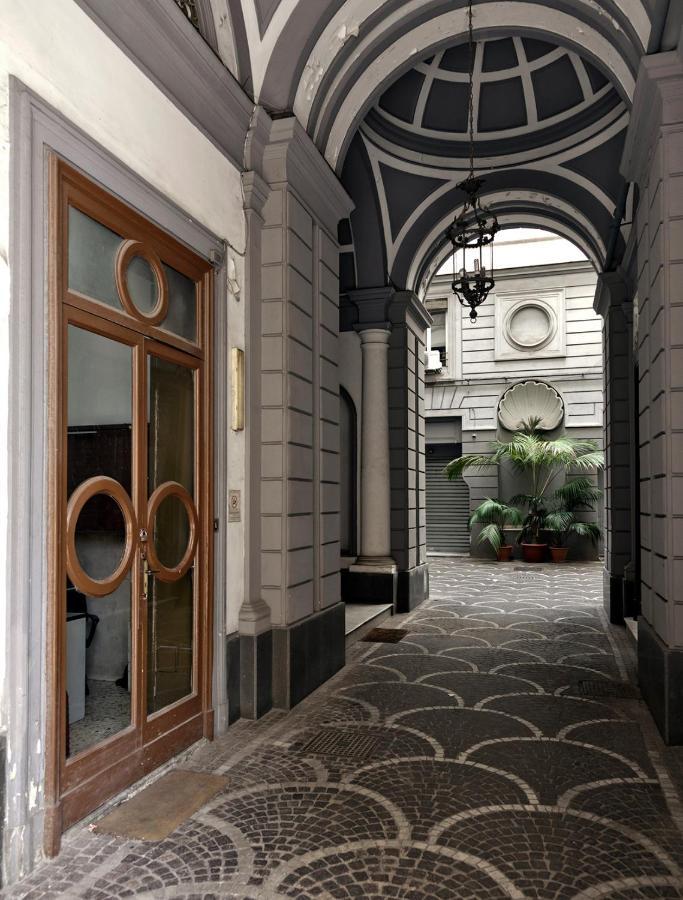 Elegant Apartment At Chiaia By Wonderful Italy Napoli Esterno foto
